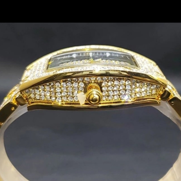 Mens Goldplated Iced Out Simulated Diamond Waterproof Quartz Movement Watch - Picture 11 of 12